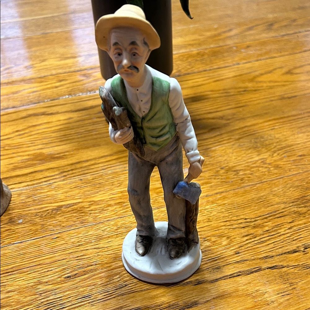 HOMCO Home Interiors vintage figurine.  “Hauling the Wood”.  Great condition.